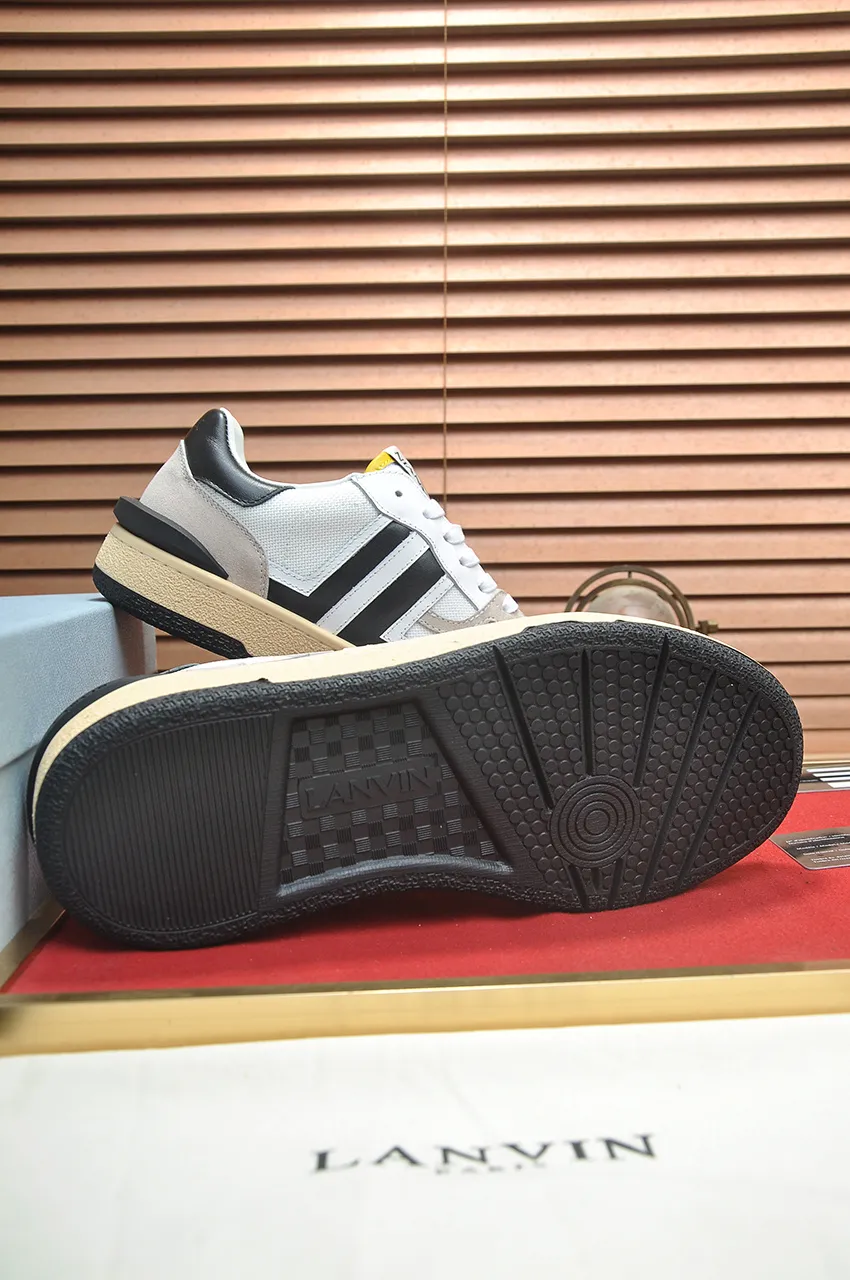 Men's men's shoes💰540💶[LANVIN] The latest lace-up fashionable casual couple sneakers, high-quality CLAY couple series‼ ️ The latest trendy products of the season 🌈Many bloggers have planted grass and purchased the original open-mold customization. The upper and outsole are sewn with mark threads without edge sealing. A variety of material splicing combination design. Very versatile for fashionable and casual wear. Comfortable on the feet. Self-recommended. Upper cowhide + cow suede + breathable mesh lining. Foot-padding cowhide. Exclusive original open-mold clear logo rubber outsole ⚠️Couple standard size 36-40 for women and 38-44 for men.
